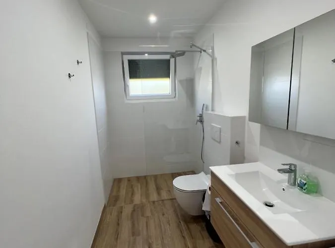 Semi 3a Neubauwohnung In Für 4 Personen Wien